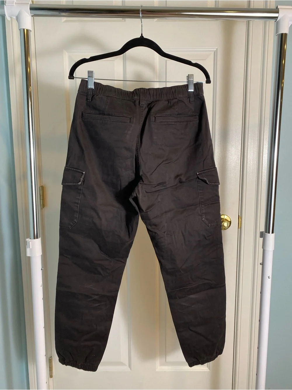 Uniqlo Black Cargo Tapered Joggers
